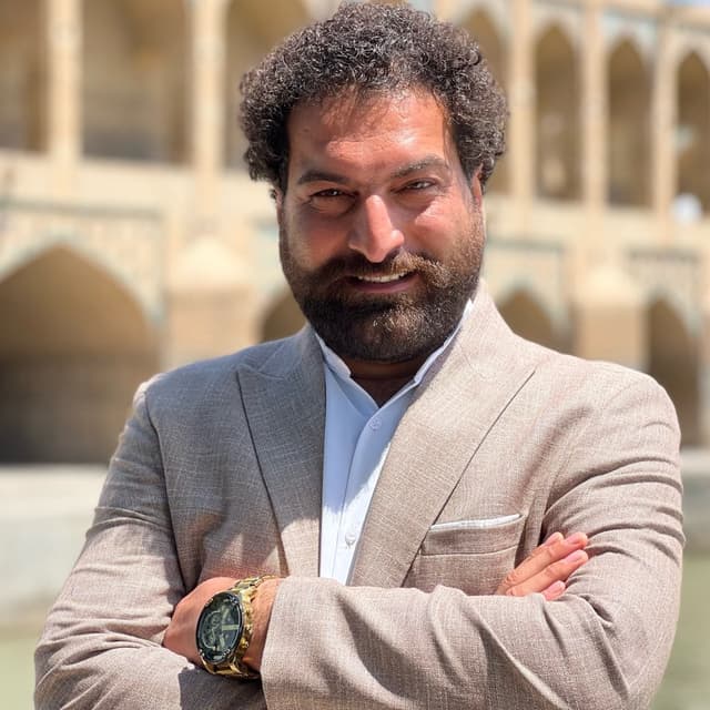  عکس پروفایل اینستاگرام سید حامد حسینی / _hamedhoseyni