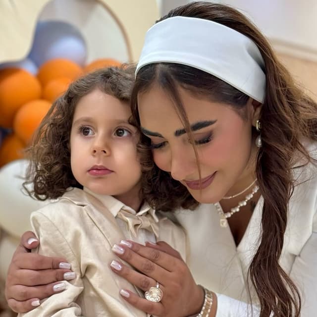  عکس پروفایل اینستاگرام مائده عابدی / _maayiiii