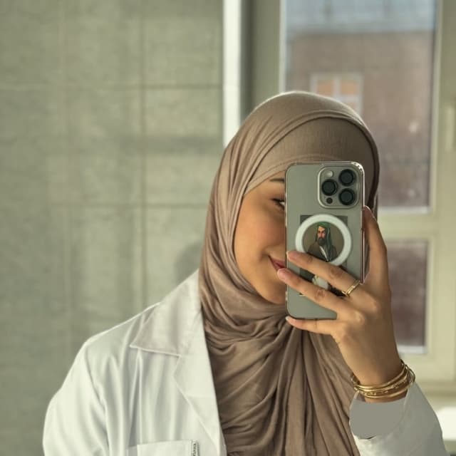  عکس پروفایل اینستاگرام مهدیه چوپانی / aboutmahdieh1