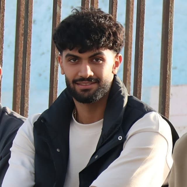  عکس پروفایل اینستاگرام ادیب زارع / adibzareii
