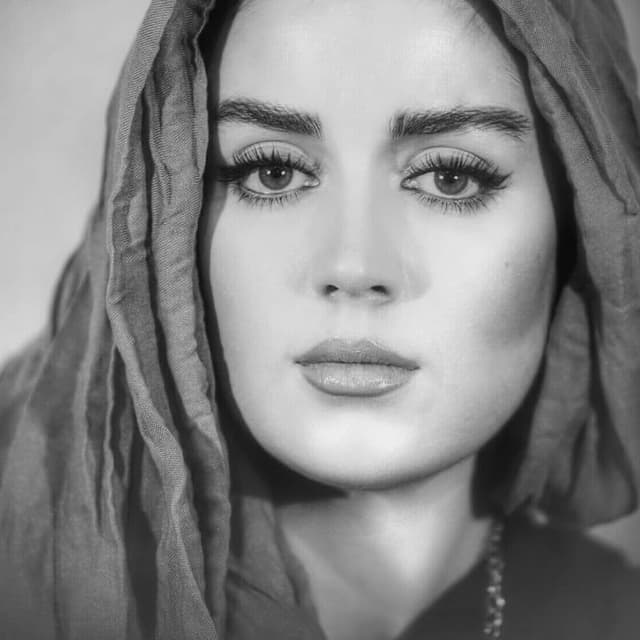  عکس پروفایل اینستاگرام افسانه پاکرو / afsanehpakroo
