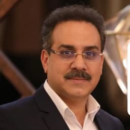  عکس پروفایل اینستاگرام محمد نظری / dr.nazari_tv5 