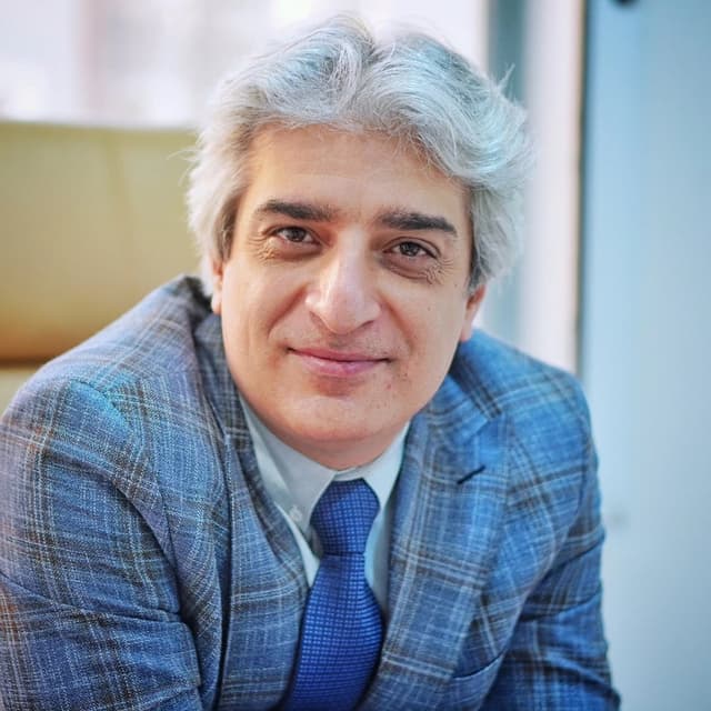  عکس پروفایل اینستاگرام دکتر امیر زمانی / dramirzamani