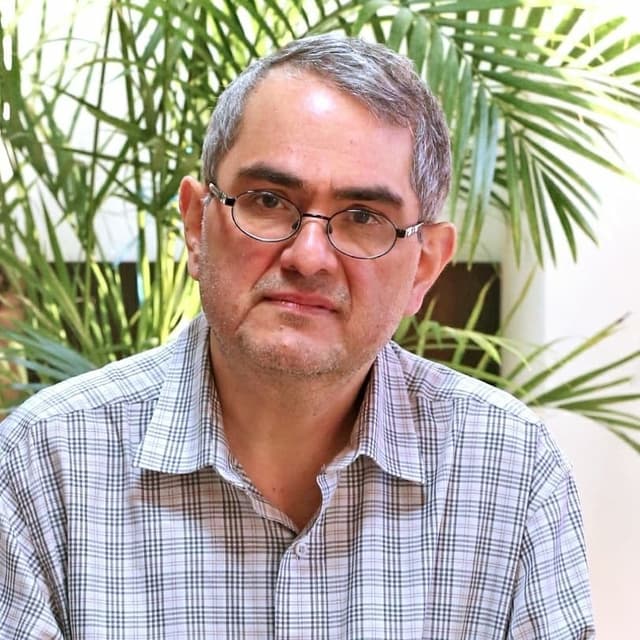  عکس پروفایل اینستاگرام شهریار زرشناس / drzarshenas