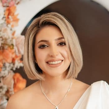  عکس پروفایل اینستاگرام فلورا هادی / flora.hadi