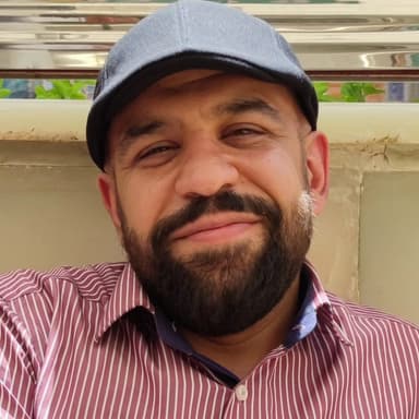  عکس پروفایل اینستاگرام حسن كاتب الكربلائي / hasankateb