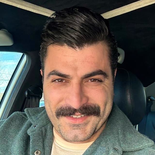  عکس پروفایل اینستاگرام حسین قاسمی / hosseinqasemii
