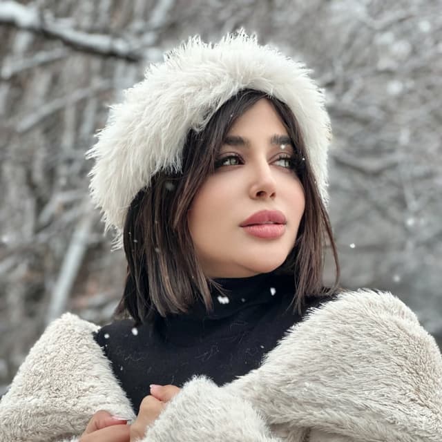  عکس پروفایل اینستاگرام الام جعفری / iielhamj