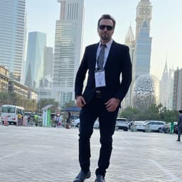  عکس پروفایل اینستاگرام لوازم ارايشی جهان / jahan.gallery 