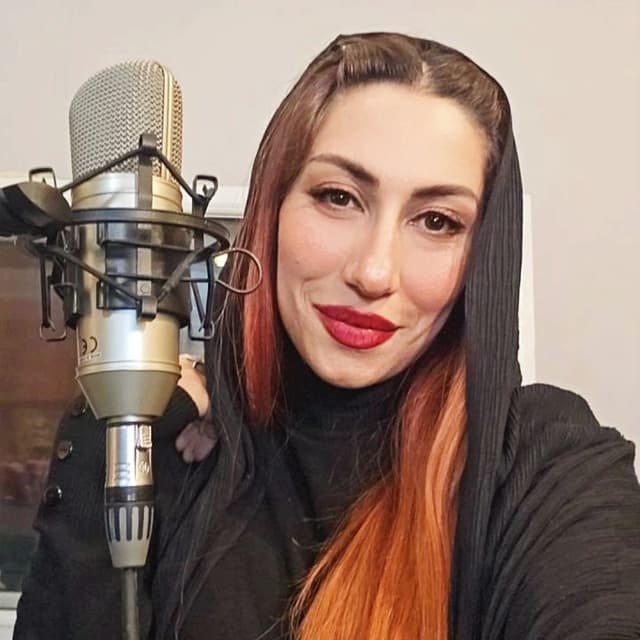  عکس پروفایل اینستاگرام مینا مومنی / minamomeniii
