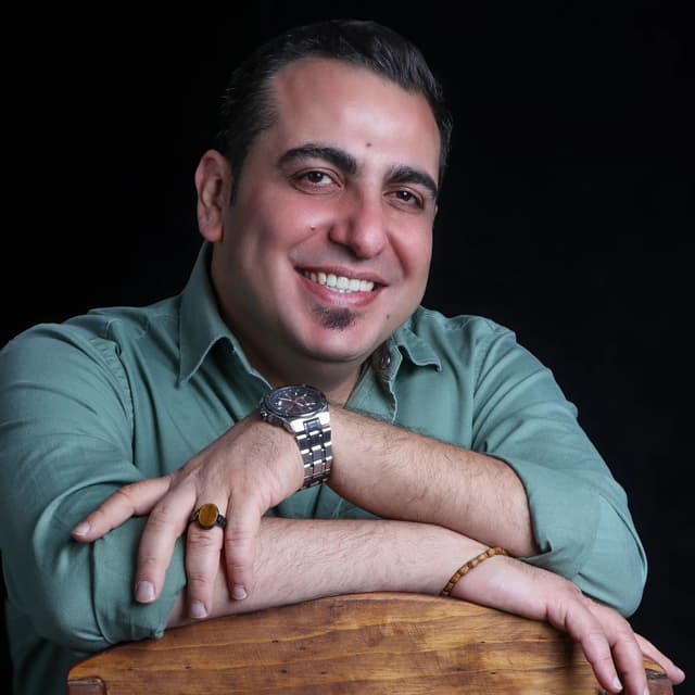 عکس پروفایل اینستاگرام محمد لقمانیان / mo.loghmanian