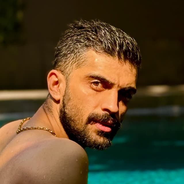  عکس پروفایل اینستاگرام مستر چشمک / mr.cheshmak