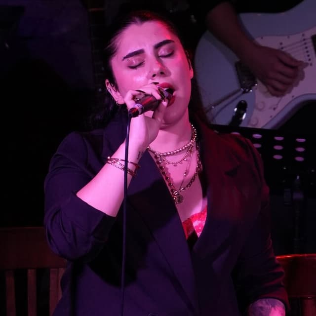  عکس پروفایل اینستاگرام پردیس / pardismusic1