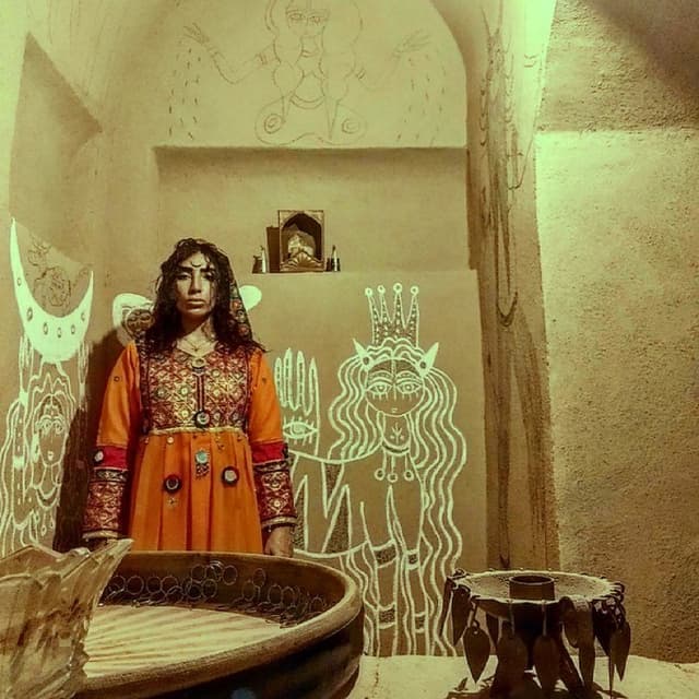  عکس پروفایل اینستاگرام صبا ایزدپناه / sabaizadpanah