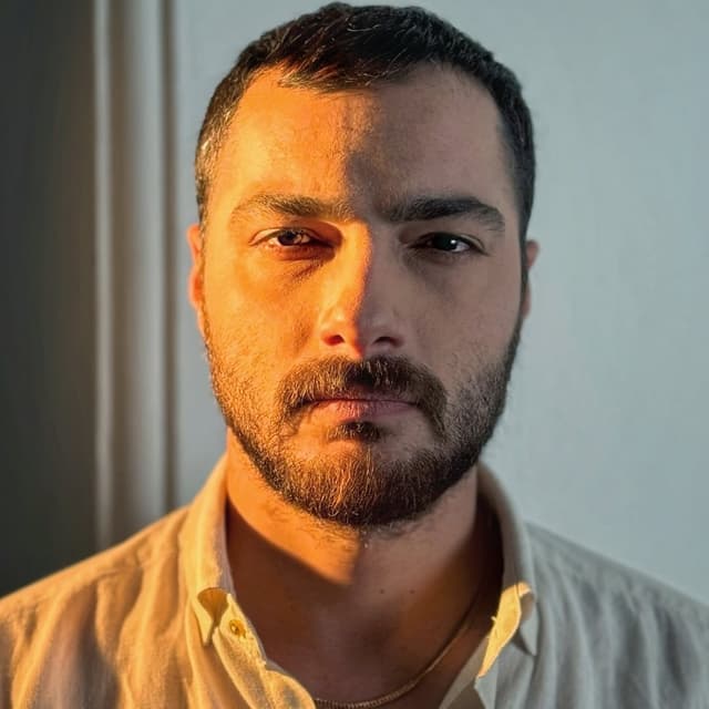  عکس پروفایل اینستاگرام سجاد بابایی / sajjadbabaee