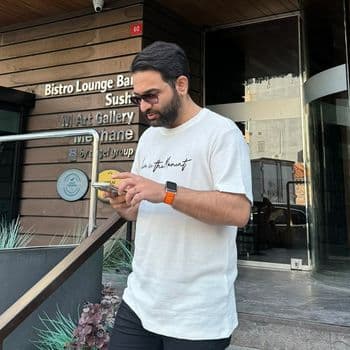 عکس پروفایل اینستاگرام سینا ساحلی / sinasahely