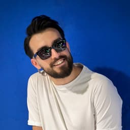 عکس پروفایل اینستاگرام یاشار کبیری / yashar_kabiri 