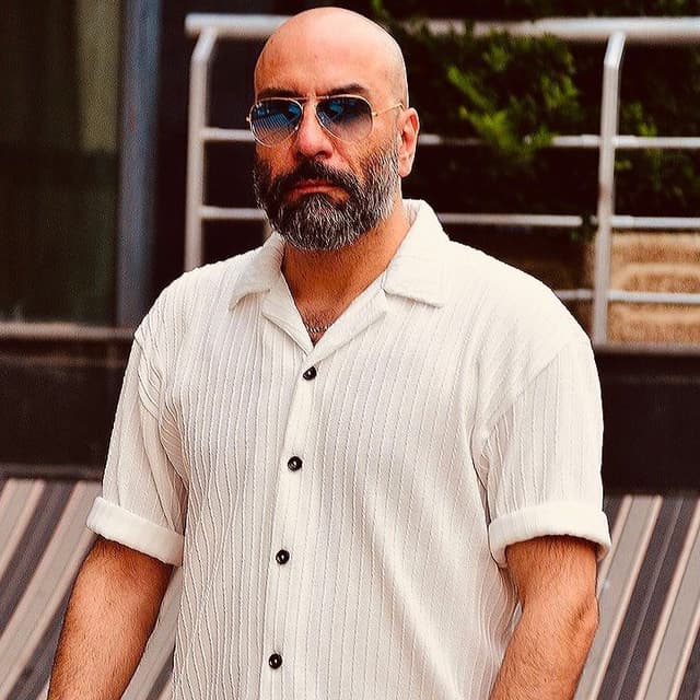  عکس پروفایل اینستاگرام یزدان فتوحی / yazdan_fotouhi