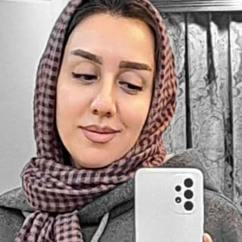  عکس پروفایل اینستاگرام زهرا نبئی / zahranabaei