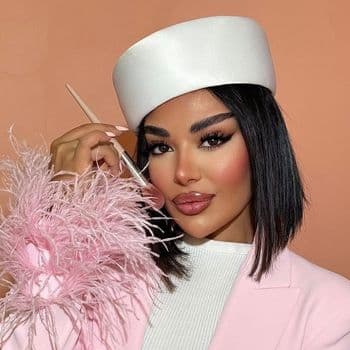 عکس پروفایل اینستاگرام نگین زارع / makeupbyneginii
