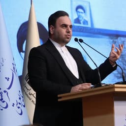 عکس پروفایل اینستاگرام محسن توسلی / mohsentavassolee