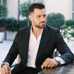 عکس پروفایل اینستاگرام مرتضي پورعلي گنجي / mortezapouraliganji88