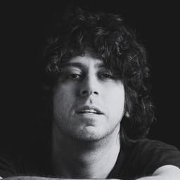 عکس پروفایل اینستاگرام رضا تاج بخش / reza_tajbakhsh