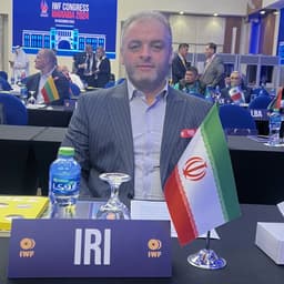 عکس پروفایل اینستاگرام سجاد انوشیروانی / sajjad_anoushiravani
